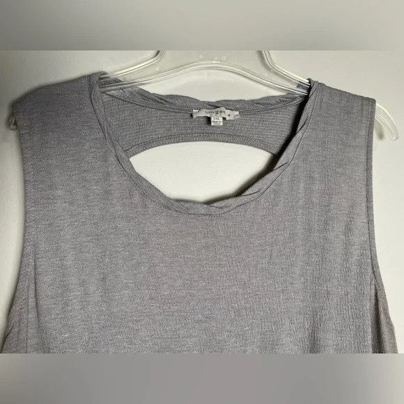 Umgee Women's Keyhole Tank - Picture 2 of 10